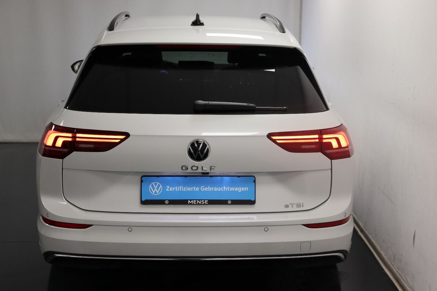 Fahrzeugabbildung Volkswagen Golf VIII Variant 1.5 e TSI DSG GOAL CarPlay|AHK