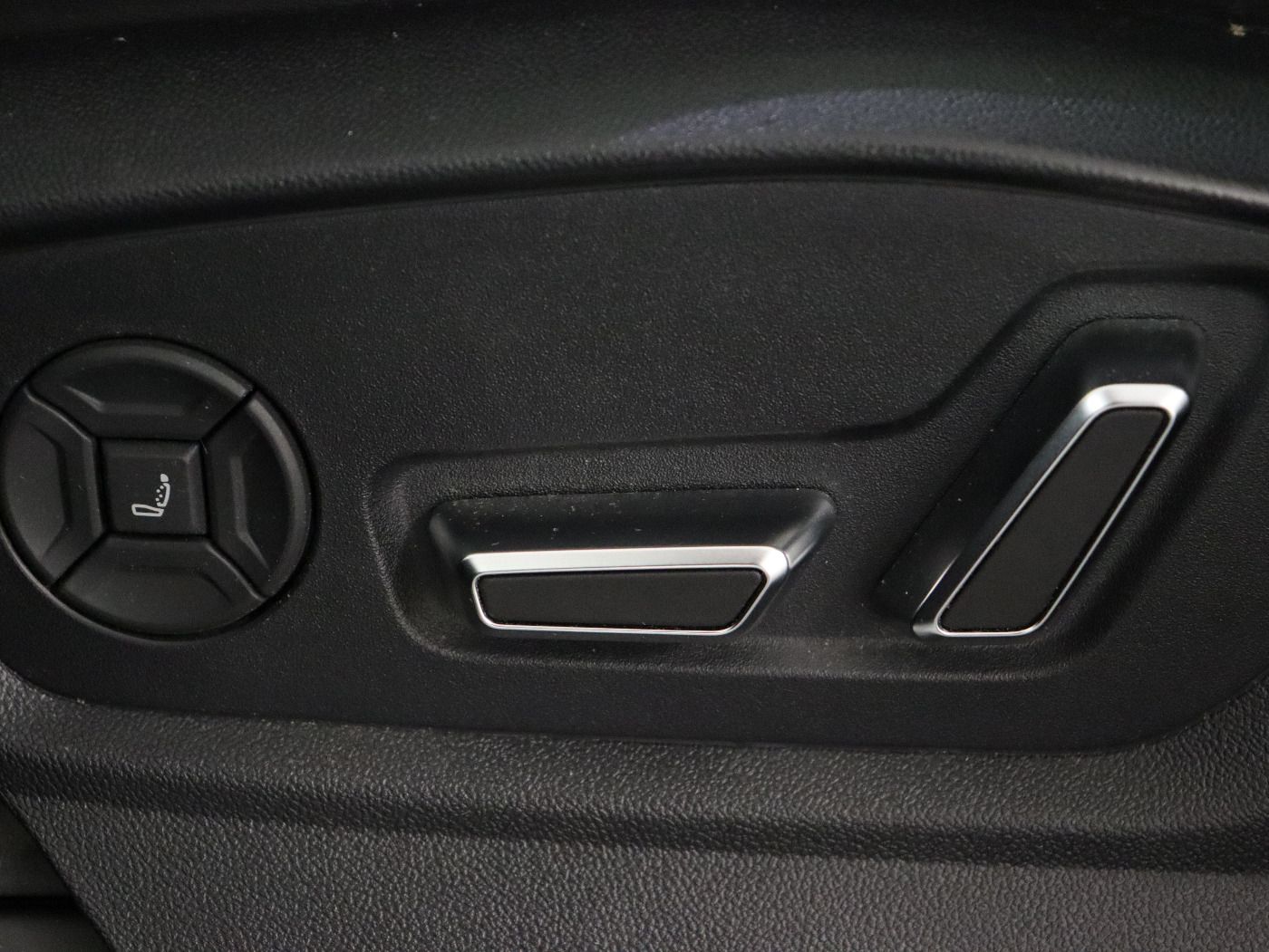 Fahrzeugabbildung Audi Q7 50 TDI quattro tiptronic S line Matrix|B&O|Ca