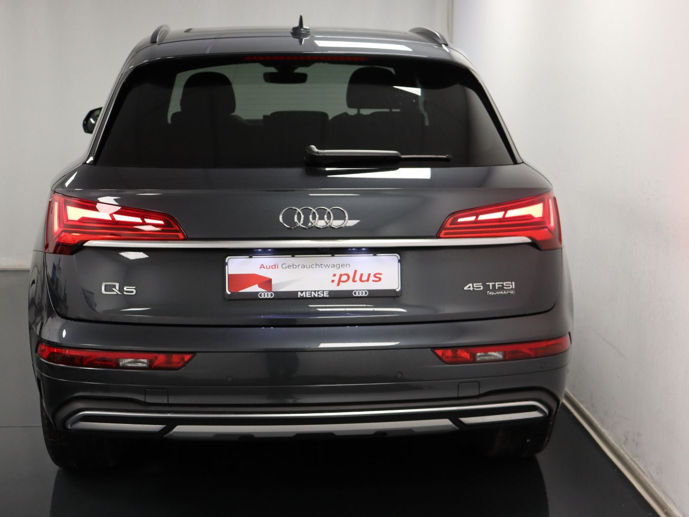 Fahrzeugabbildung Audi Q5 45 TFSI quattro S tronic S line Matrix|AHK|LM