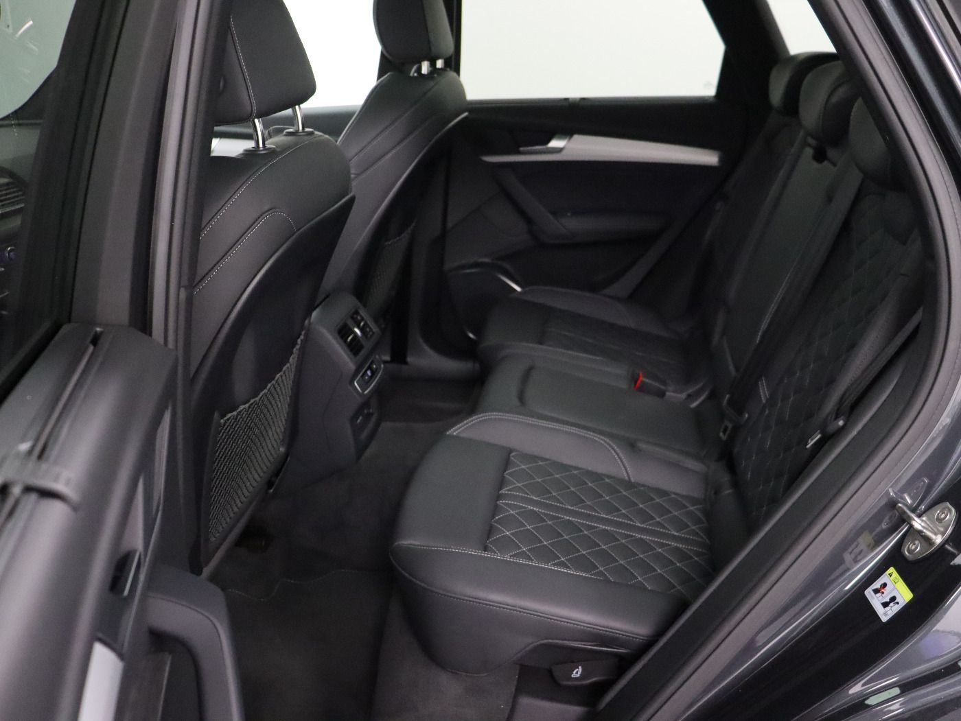 Fahrzeugabbildung Audi Q5 45 TFSI quattro S tronic S line Matrix|AHK|LM