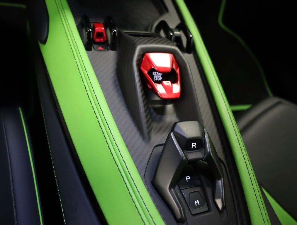 Fahrzeugabbildung Lamborghini Revuelto 6.5 V12 HPEV