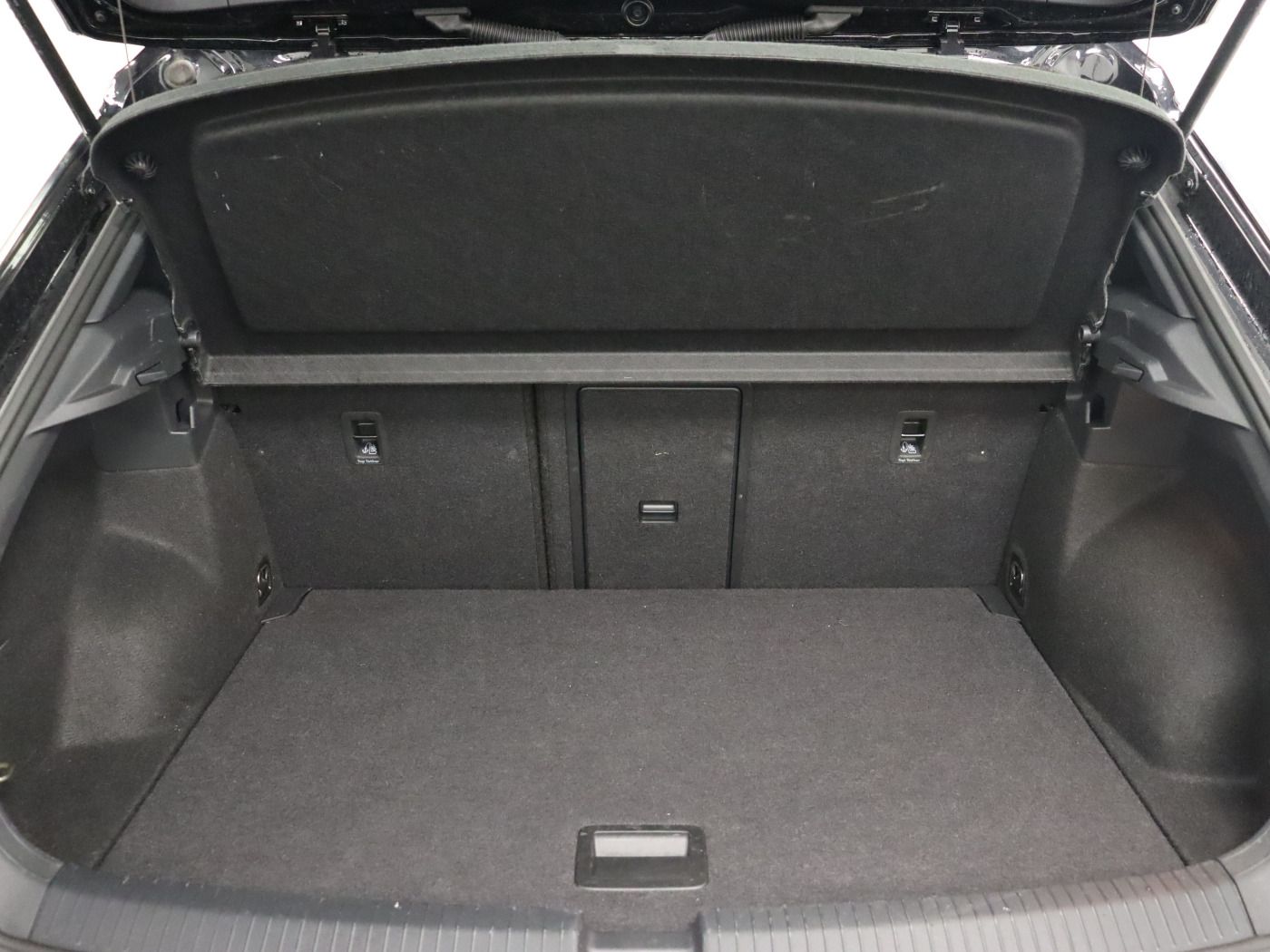 Fahrzeugabbildung Volkswagen T-Roc 2.0 TDI DSG R-Line |ACC|VirtualCP|FLA|LED