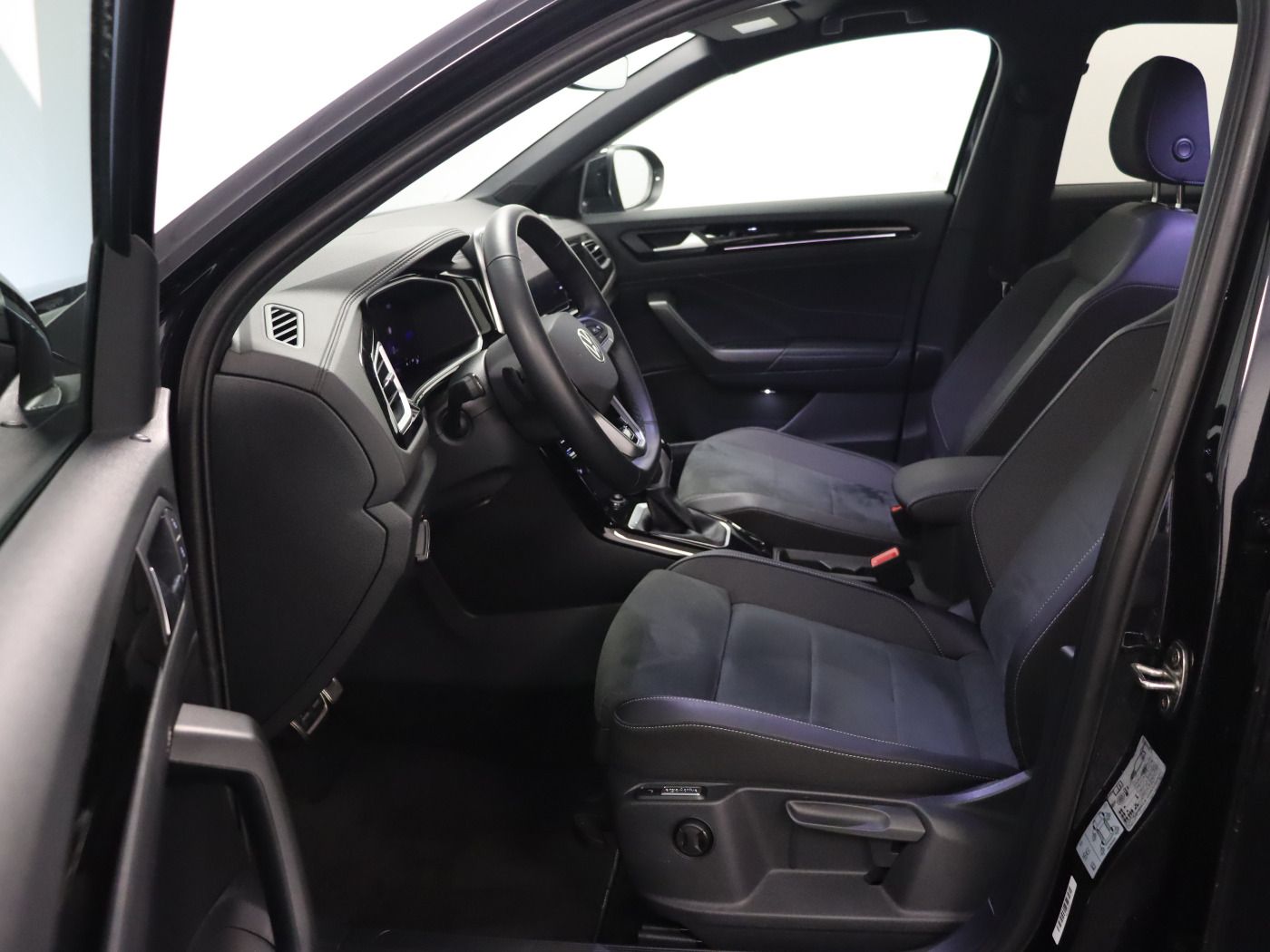 Fahrzeugabbildung Volkswagen T-Roc 2.0 TDI DSG R-Line |ACC|VirtualCP|FLA|LED