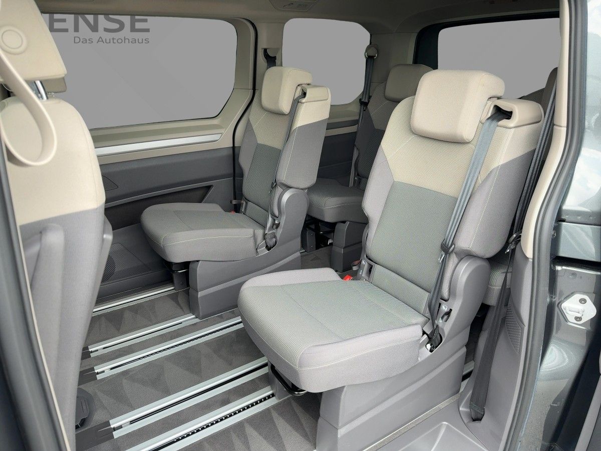 Fahrzeugabbildung Volkswagen Multivan Life IQ.Light|Matrix|CarPlay|AHK|Pano