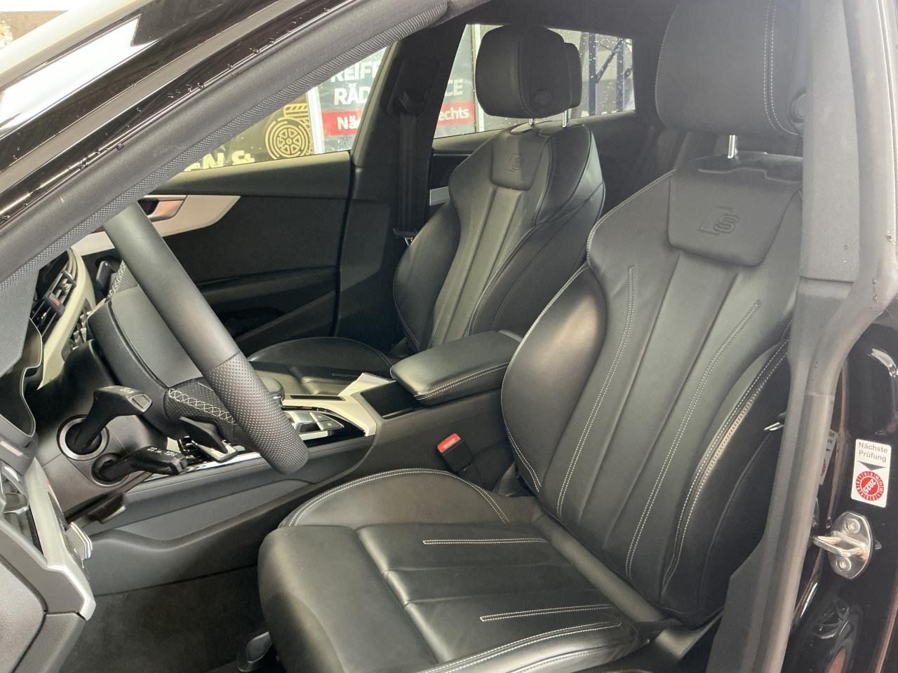 Fahrzeugabbildung Audi A5 Sportback 35 TDI S tronic S line LM
