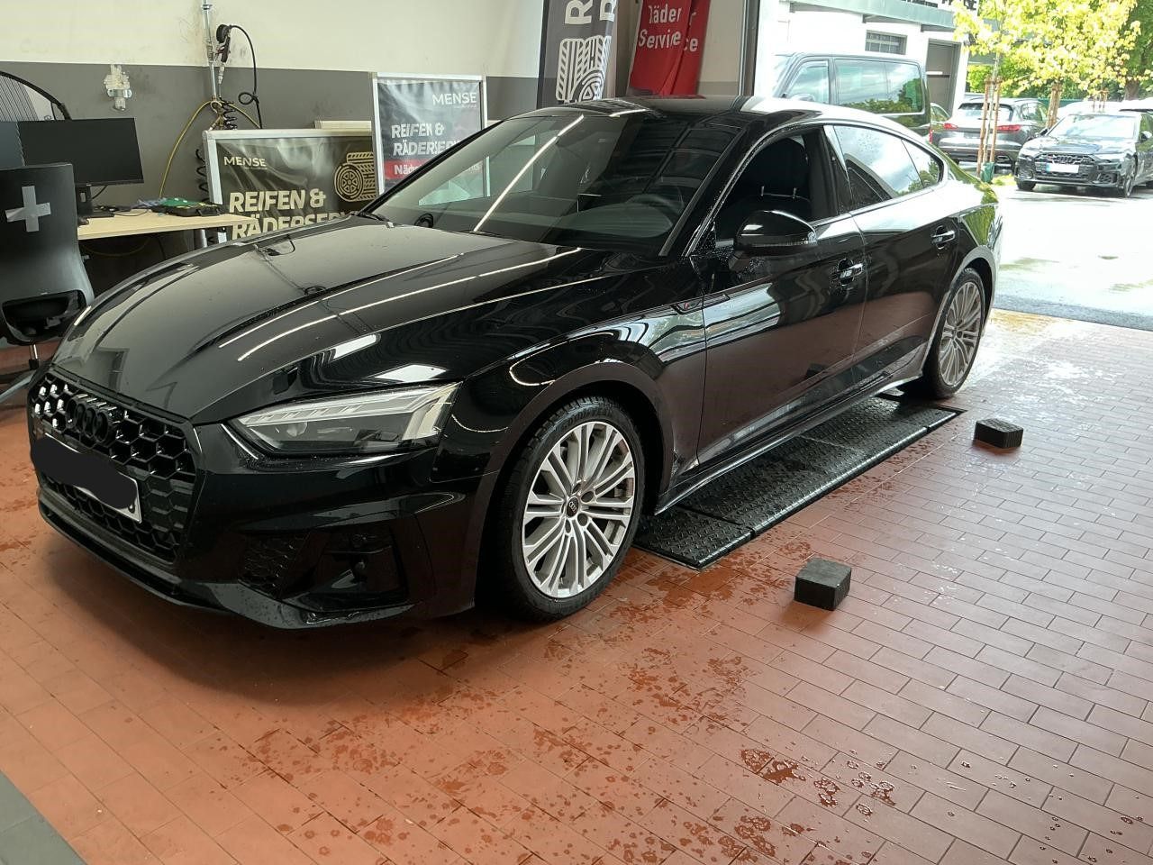 Fahrzeugabbildung Audi A5 Sportback 35 TDI S tronic S line LM