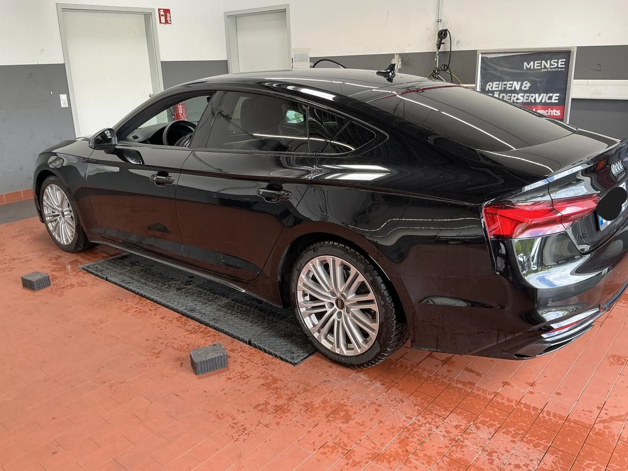 Fahrzeugabbildung Audi A5 Sportback 35 TDI S tronic S line LM