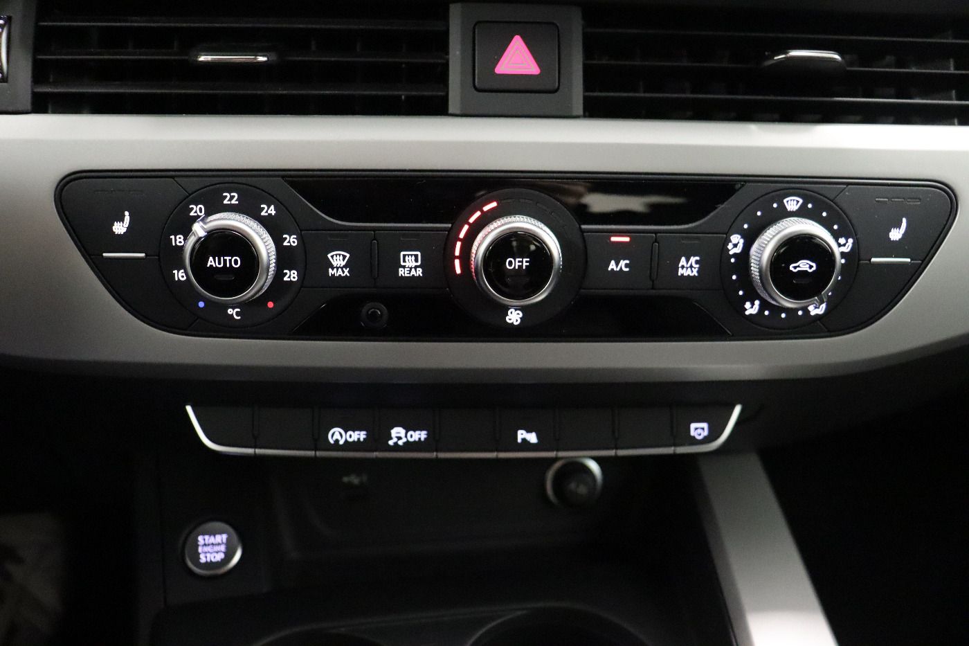 Fahrzeugabbildung Audi A4 Avant 35 TDI advanced S tronic CarPlay|AHK|LE