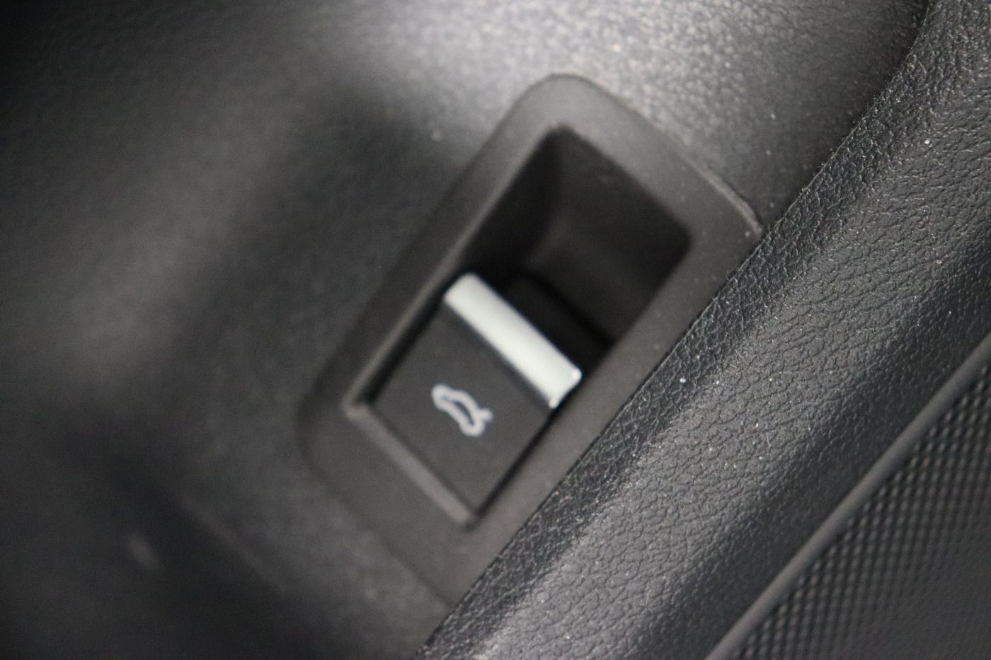 Fahrzeugabbildung Audi A4 Avant 35 TDI advanced S tronic CarPlay|AHK|LE