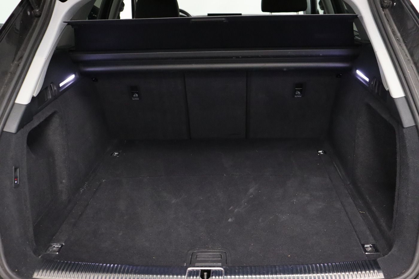 Fahrzeugabbildung Audi A4 Avant 35 TDI advanced S tronic CarPlay|AHK|LE