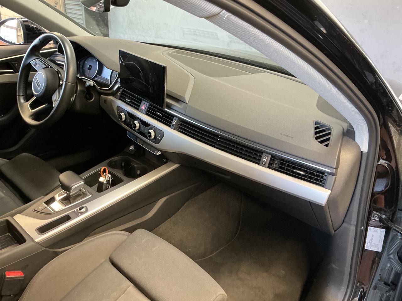 Fahrzeugabbildung Audi A4 Avant 35 TDI advanced S tronic CarPlay|AHK|LE
