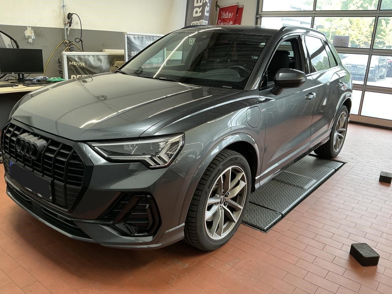 Fahrzeugabbildung Audi Q3 45 TFSI e S tronic S line CarPlay|AHK|Standhz