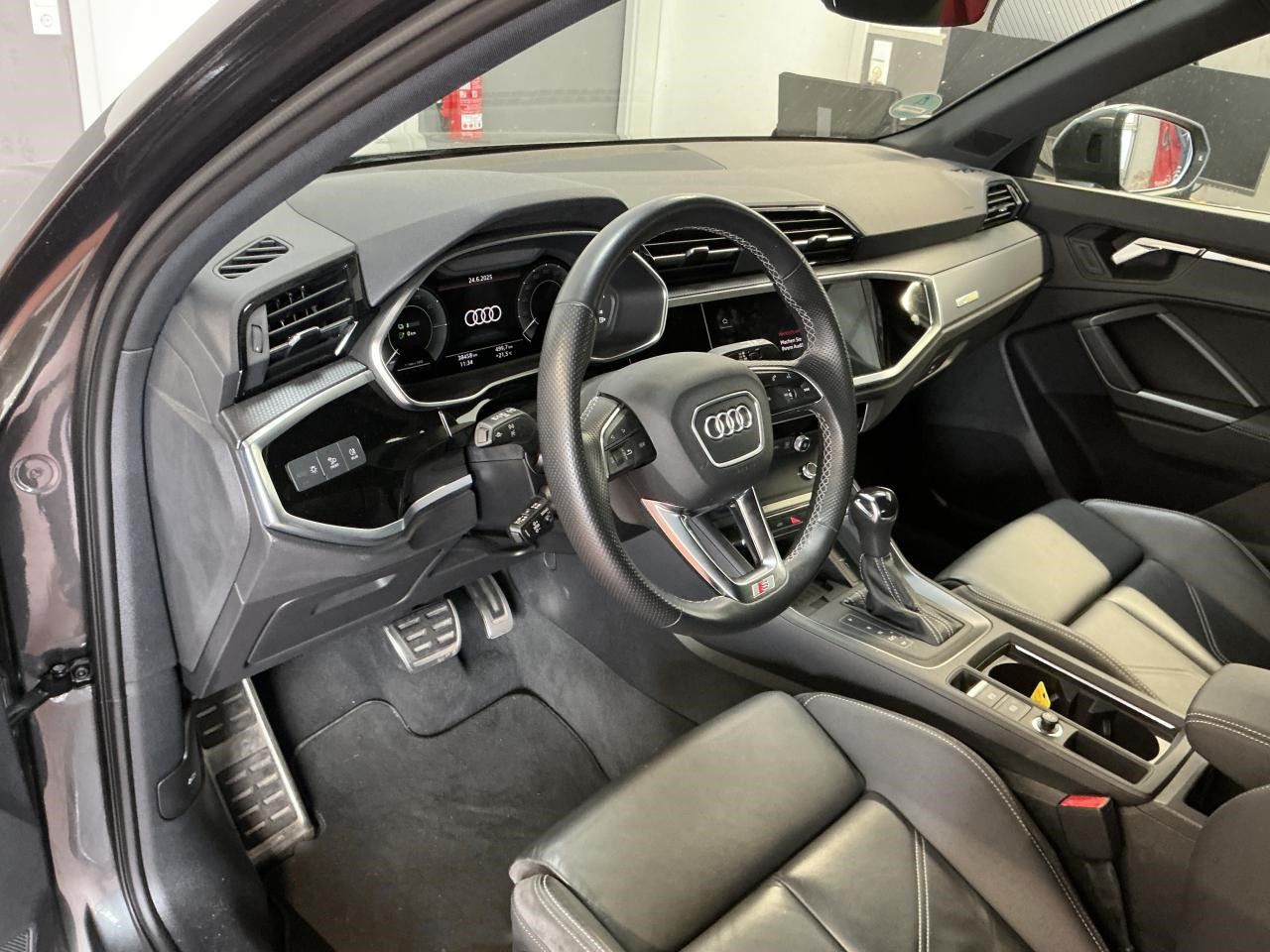 Fahrzeugabbildung Audi Q3 45 TFSI e S tronic S line CarPlay|AHK|Standhz
