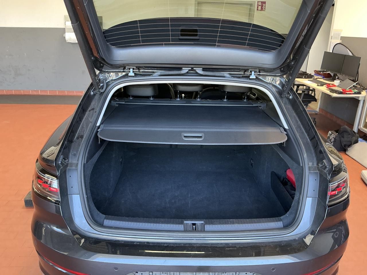 Fahrzeugabbildung Volkswagen Areon Shooting Brake 2.0 TDI DSG Elegance CarPla