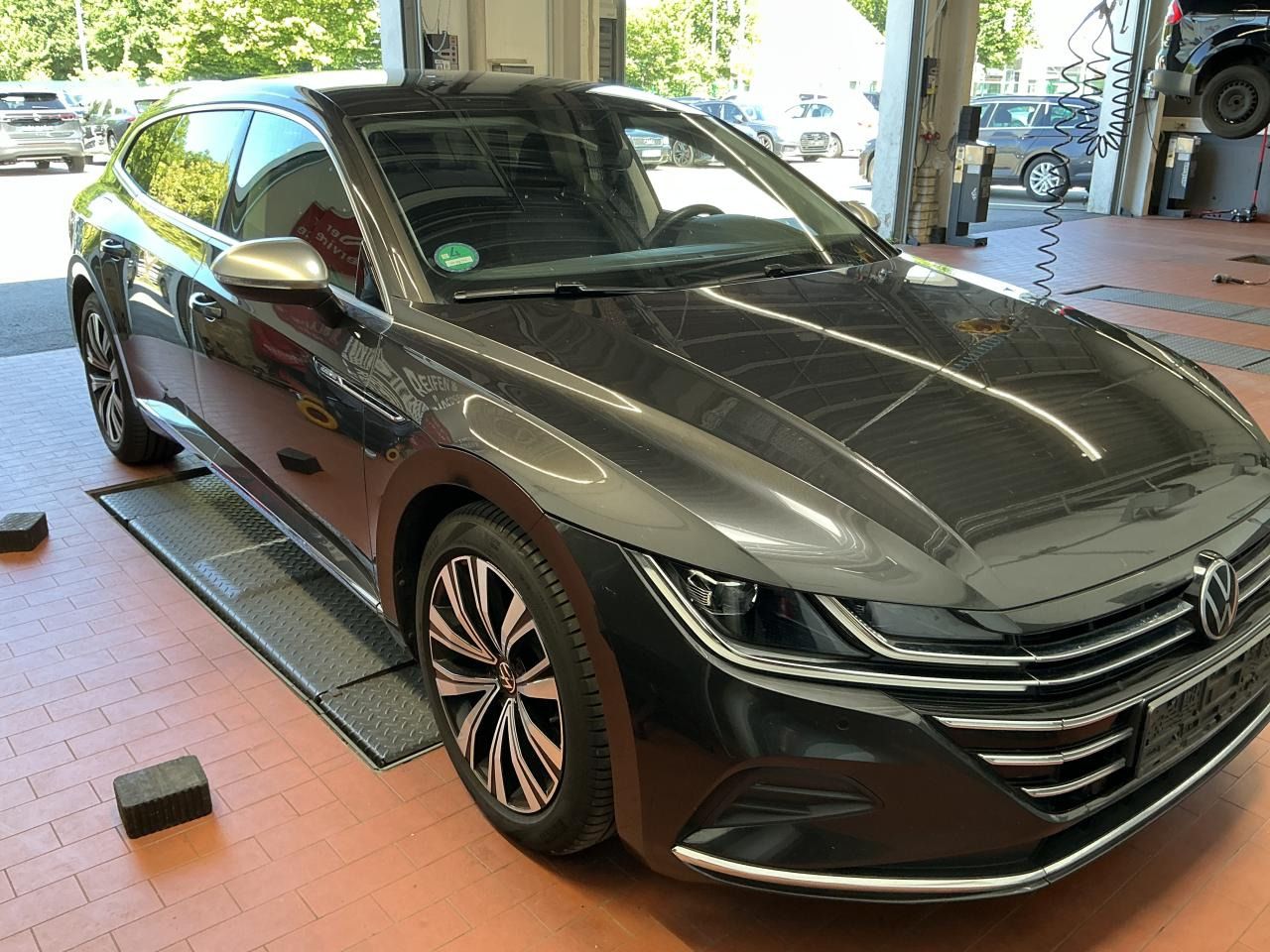 Fahrzeugabbildung Volkswagen Areon Shooting Brake 2.0 TDI DSG Elegance CarPla