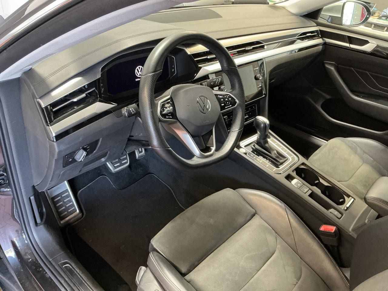 Fahrzeugabbildung Volkswagen Areon Shooting Brake 2.0 TDI DSG Elegance CarPla