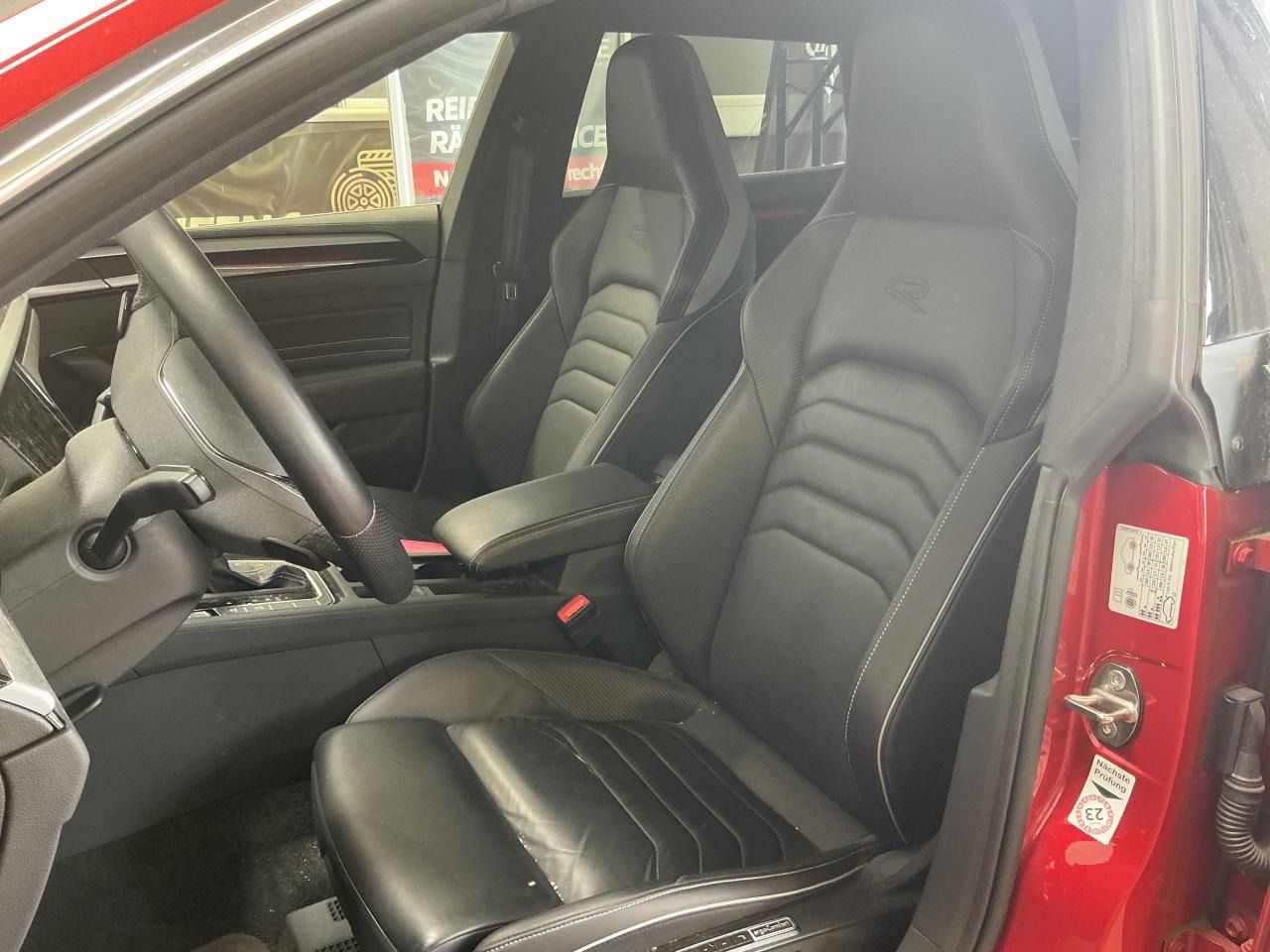 Fahrzeugabbildung Volkswagen Arteon Shooting Brake 2.0 TDI 4Motion DSG R-Line