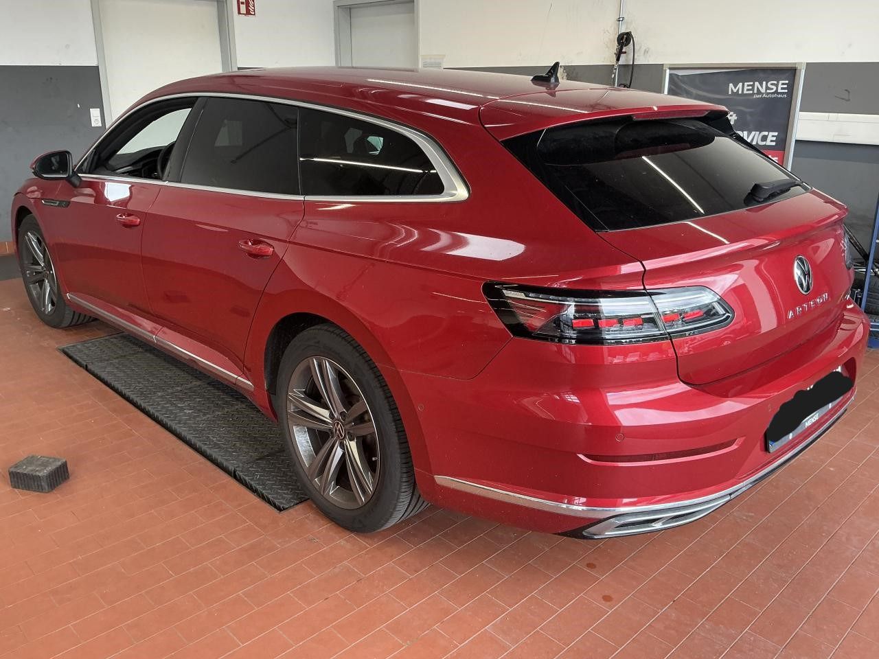 Fahrzeugabbildung Volkswagen Arteon Shooting Brake 2.0 TDI 4Motion DSG R-Line