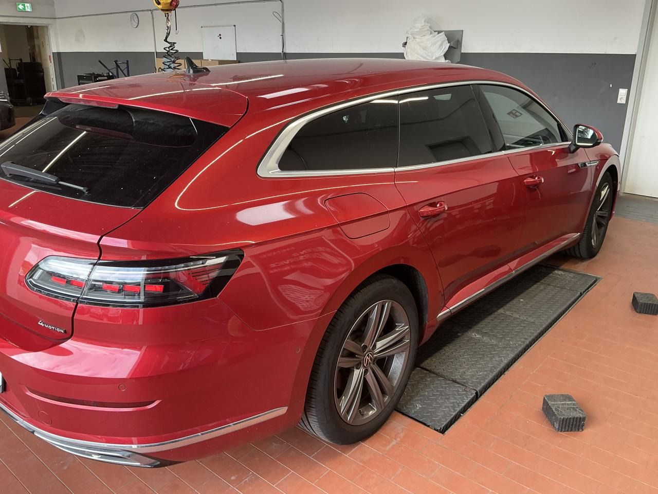 Fahrzeugabbildung Volkswagen Arteon Shooting Brake 2.0 TDI 4Motion DSG R-Line