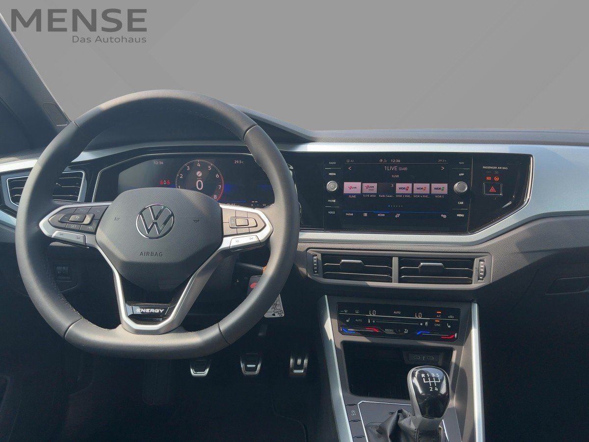 Fahrzeugabbildung Volkswagen Polo ENERGY 1.0 l TSI OPF 5-Gang Navi KameraSHZG - mit KI generiert/bearbeitet
