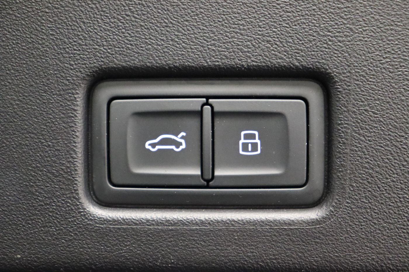 Fahrzeugabbildung Audi Q4 Sportback e-tron 40 CarPlay|HUD|ACC|LED