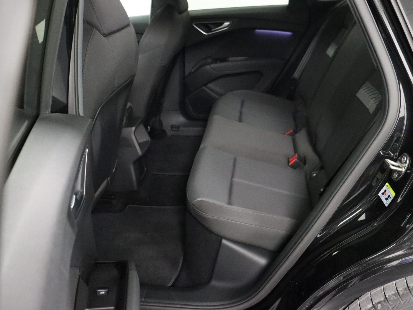 Fahrzeugabbildung Audi Q4 e-tron 40 S line Standhzg|ACC|LED|Navi|Kamera