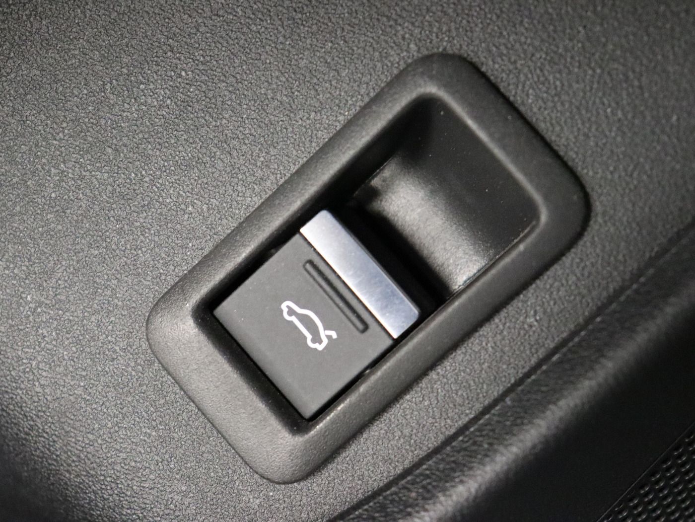 Fahrzeugabbildung Audi Q4 e-tron 40 S line Standhzg|ACC|LED|Navi|Kamera