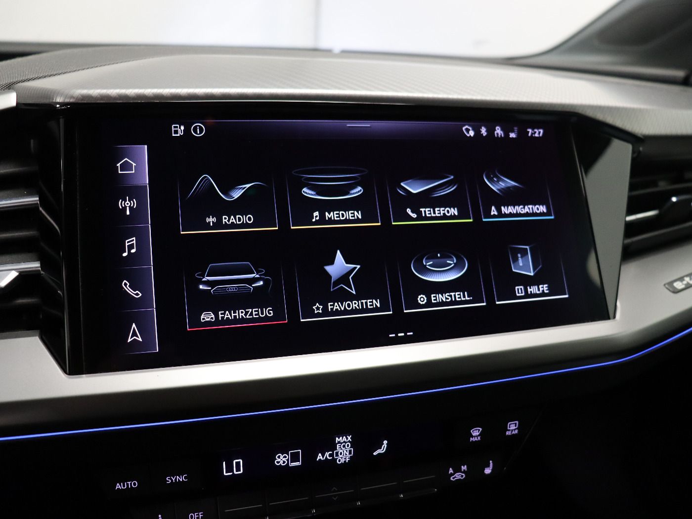 Fahrzeugabbildung Audi Q4 e-tron 40 S line Standhzg|ACC|LED|Navi|Kamera