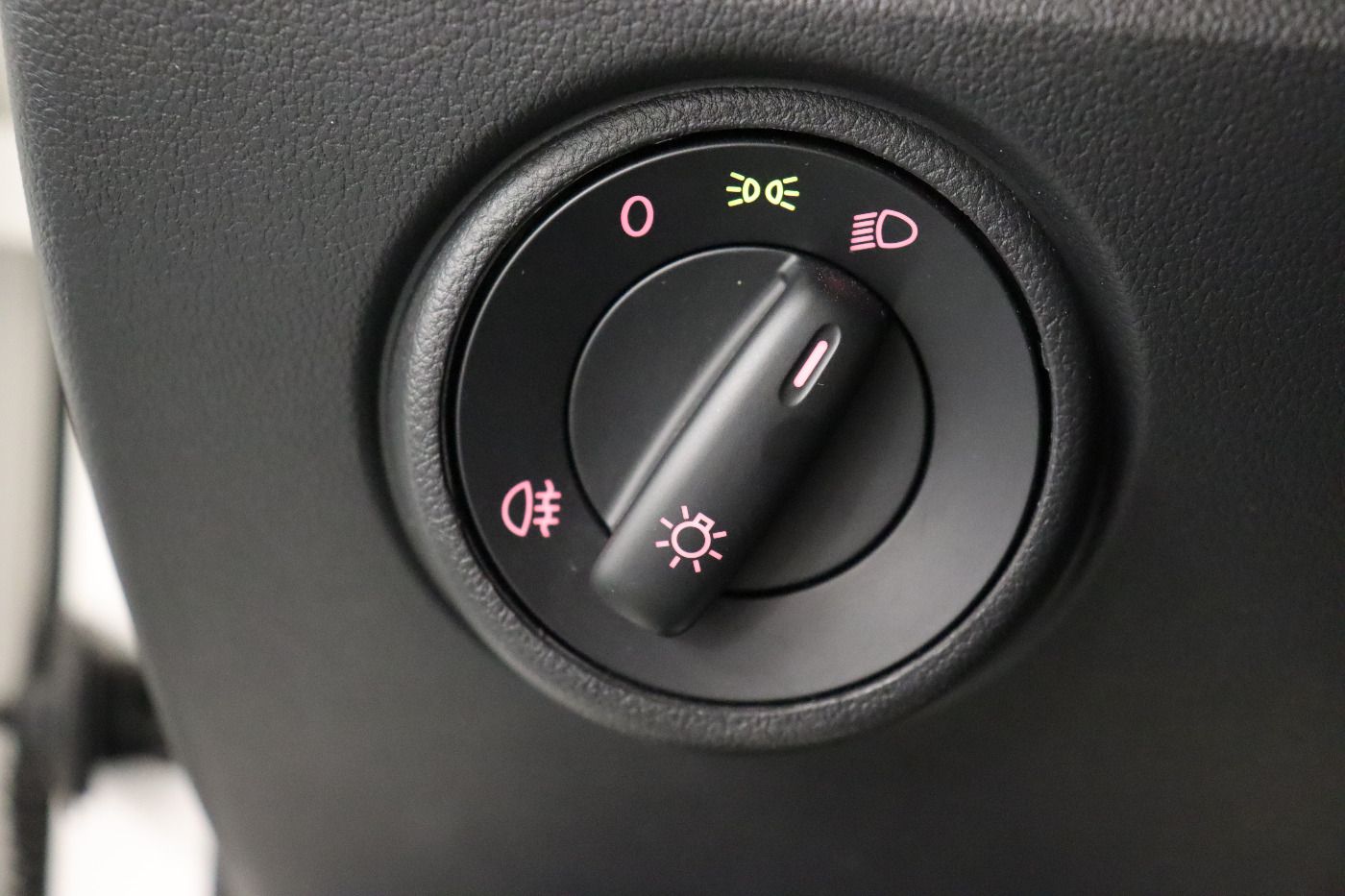 Fahrzeugabbildung Volkswagen up! move up! 1.0 Facelift|SoundSys