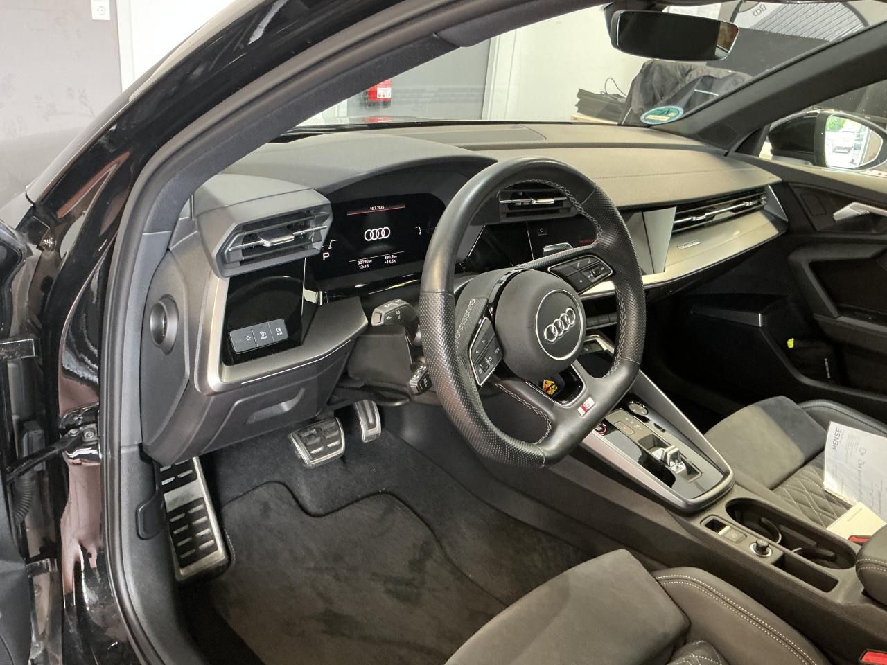 Fahrzeugabbildung Audi S3 Sportback quattro S tronic Matrix|B&O|CarPlay