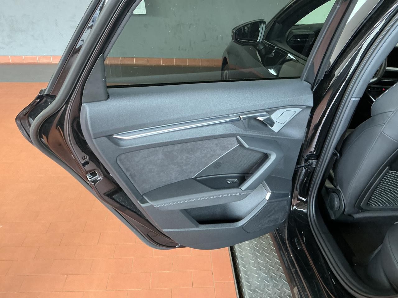 Fahrzeugabbildung Audi S3 Sportback quattro S tronic Matrix|B&O|CarPlay