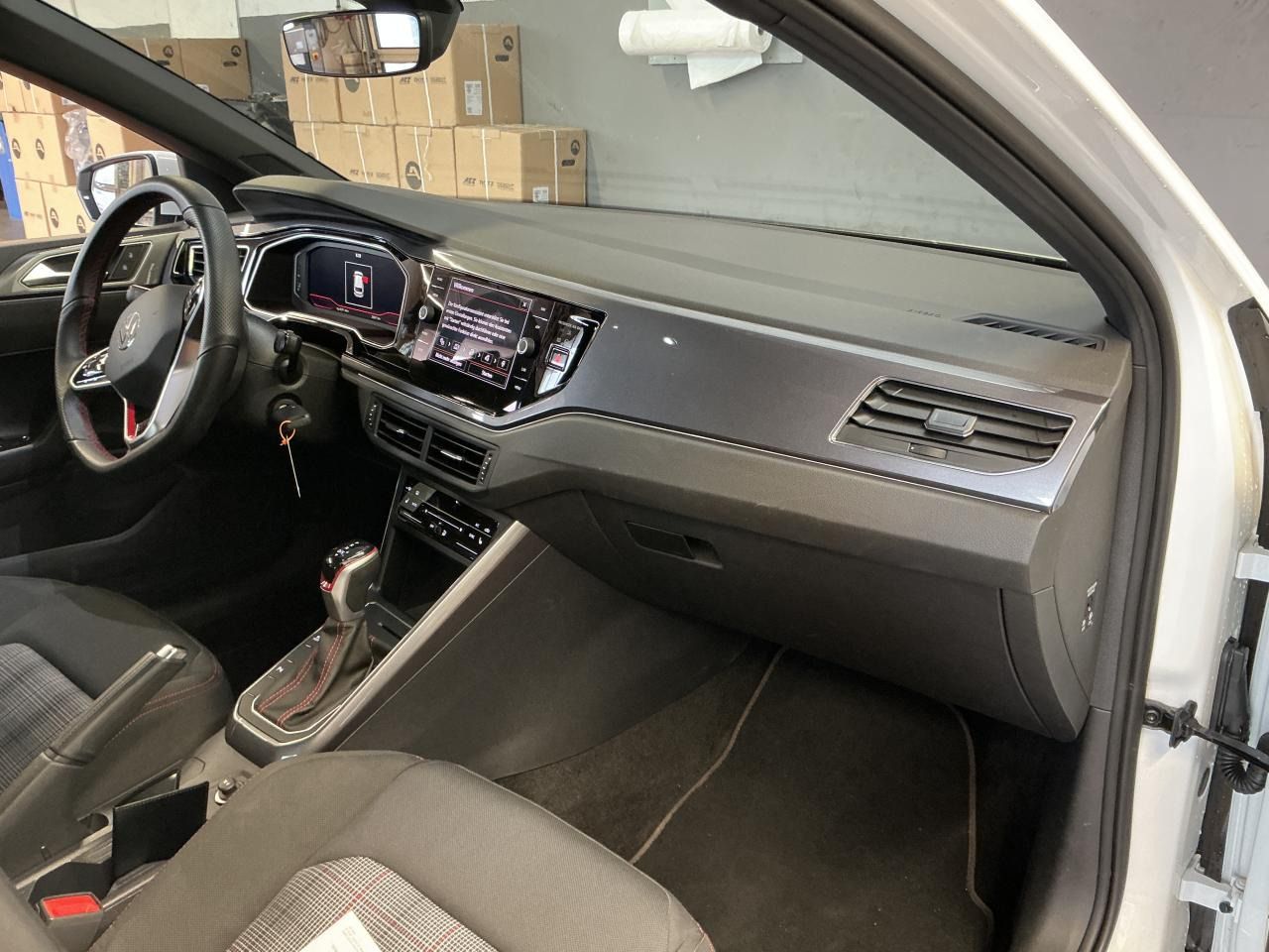 Fahrzeugabbildung Volkswagen Polo GTI 2.0 TSI DSG IQ.Light|Matrix|CarPlay|LED