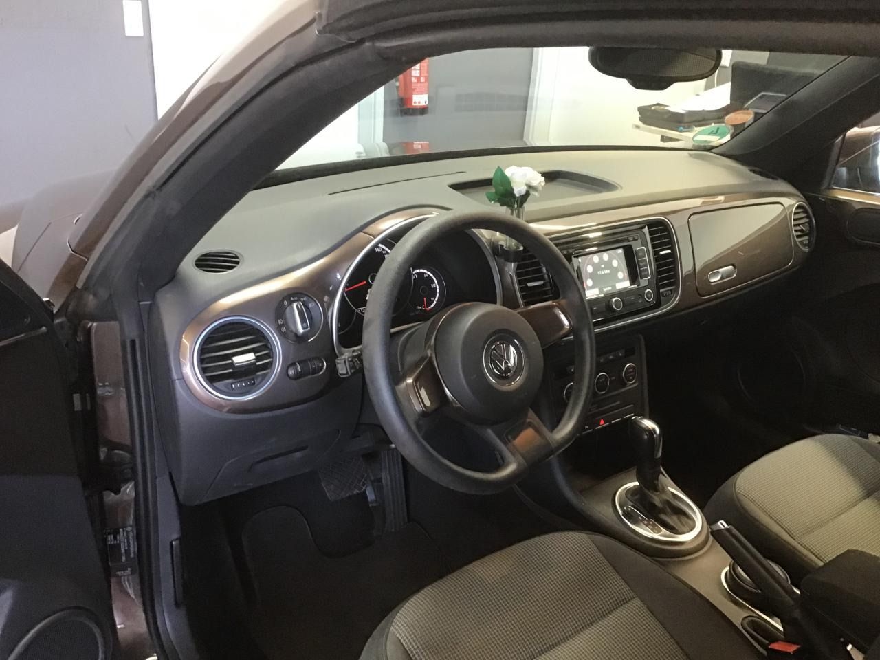 Fahrzeugabbildung Volkswagen Beetle Cabriolet 1.2 TSI Design Navi|Xenon|PDC