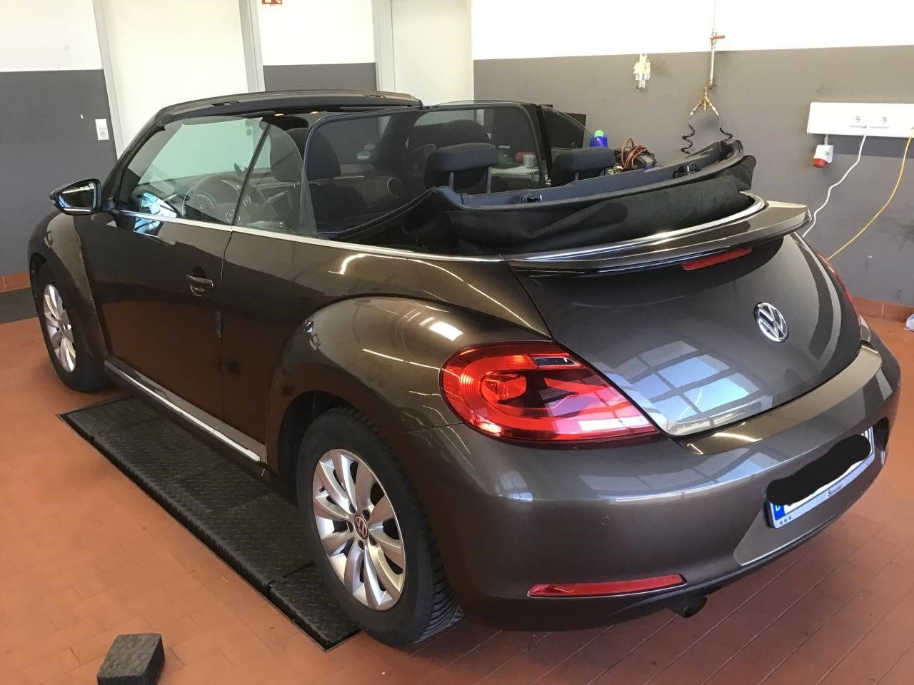 Fahrzeugabbildung Volkswagen Beetle Cabriolet 1.2 TSI Design Navi|Xenon|PDC