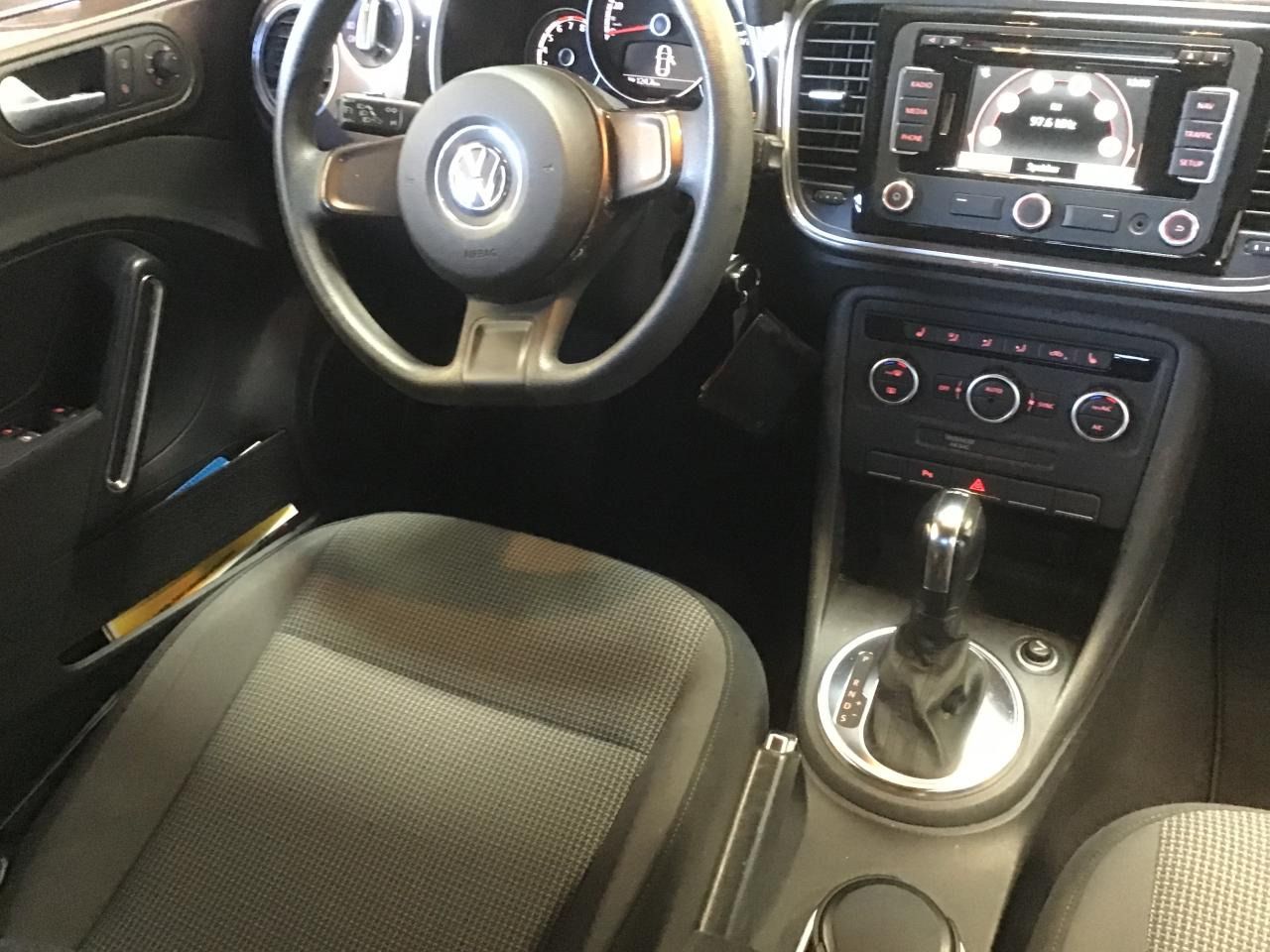 Fahrzeugabbildung Volkswagen Beetle Cabriolet 1.2 TSI Design Navi|Xenon|PDC