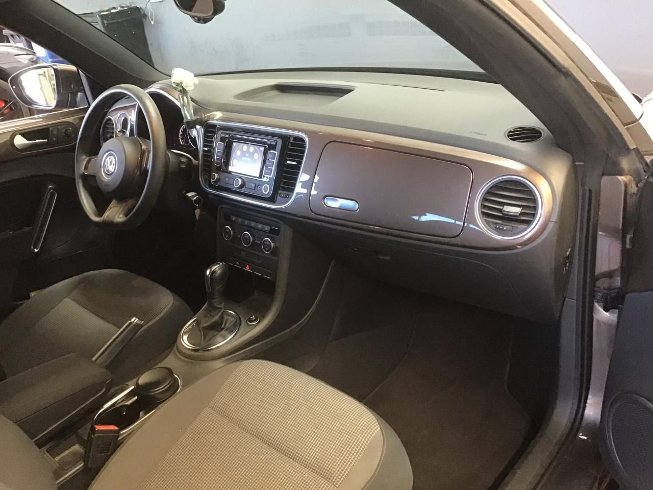 Fahrzeugabbildung Volkswagen Beetle Cabriolet 1.2 TSI Design Navi|Xenon|PDC