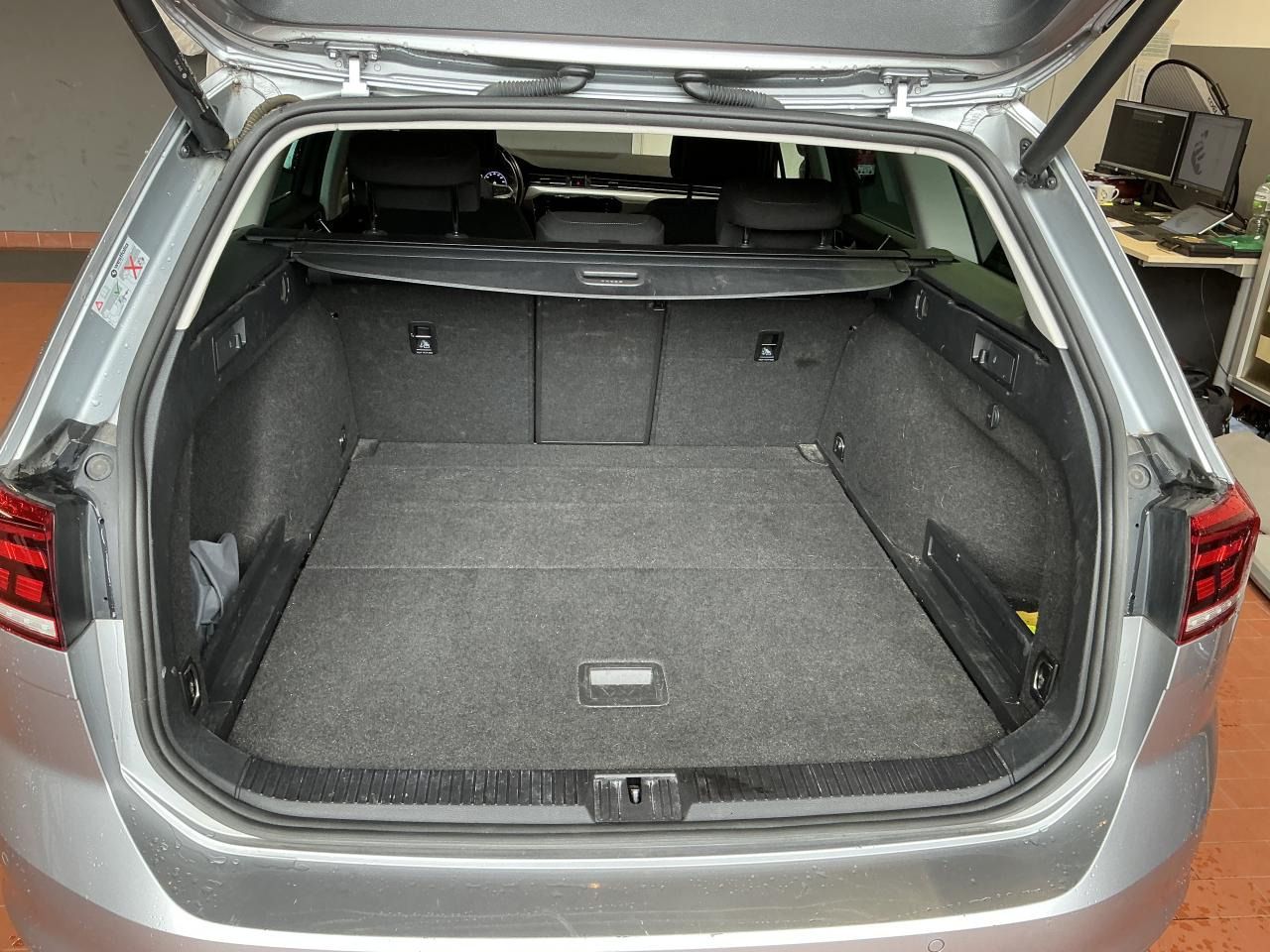 Fahrzeugabbildung Volkswagen Passat Variant 2.0 TDI BMT Business ACC|LED|Navi