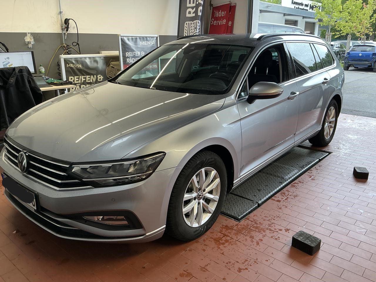 Fahrzeugabbildung Volkswagen Passat Variant 2.0 TDI BMT Business ACC|LED|Navi