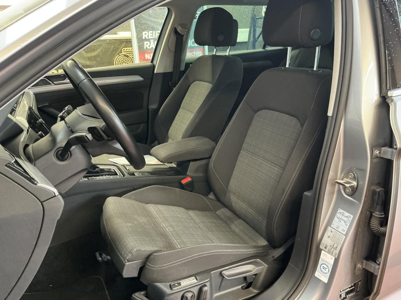 Fahrzeugabbildung Volkswagen Passat Variant 2.0 TDI BMT Business ACC|LED|Navi