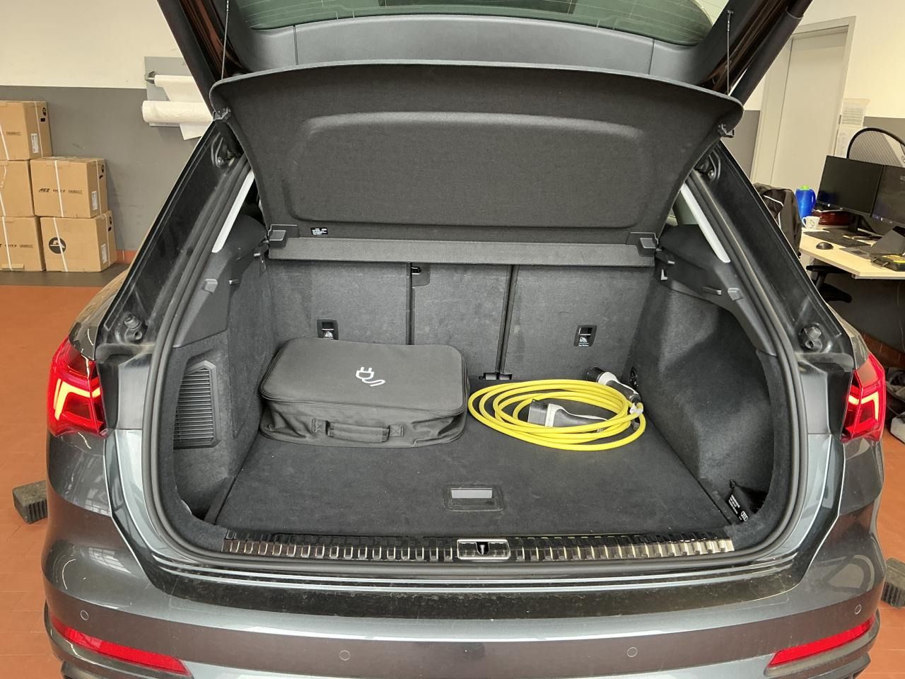 Fahrzeugabbildung Audi Q3 45 1.4 TFSI e S-Line Matrix|AHK|Pano|SD|LED