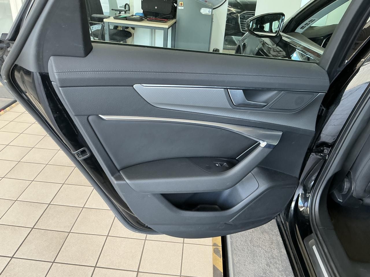 Fahrzeugabbildung Audi A6 Avant 40 TDI S-tronic design Matrix|CarPlay|A