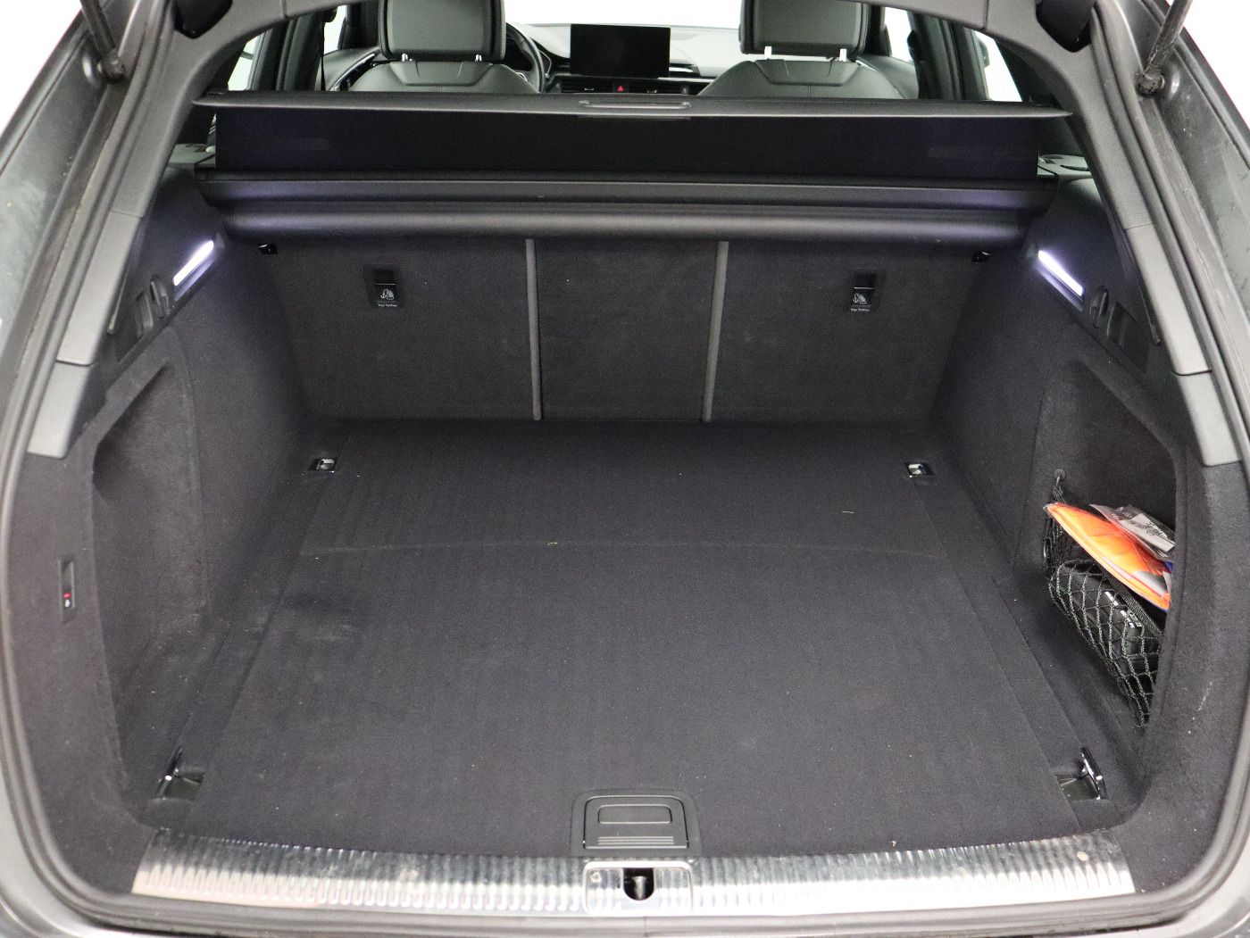 Fahrzeugabbildung Audi A4 Avant 40 TDI quattro S tronic S line CarPlay|