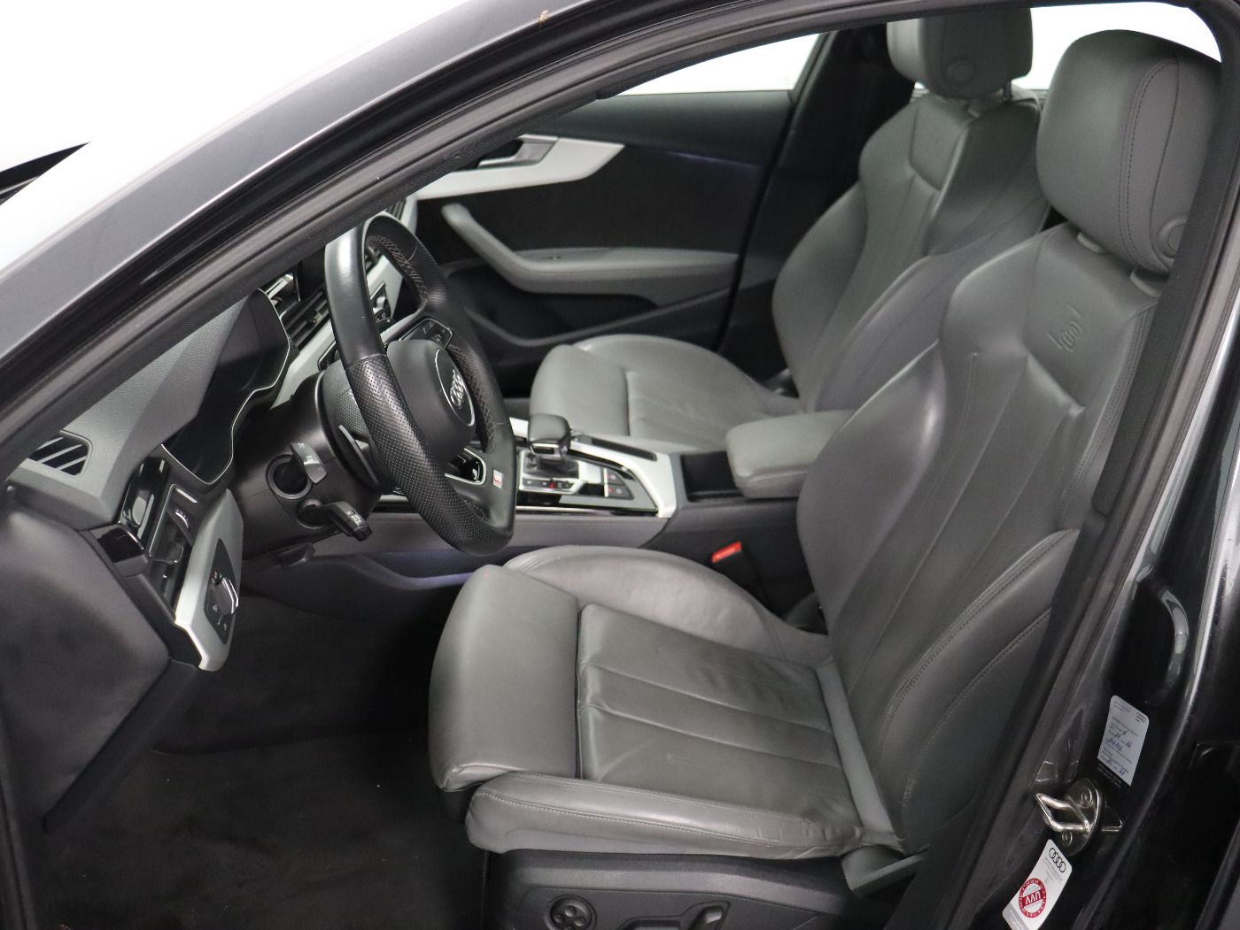 Fahrzeugabbildung Audi A4 Avant 40 TDI quattro S tronic S line CarPlay|