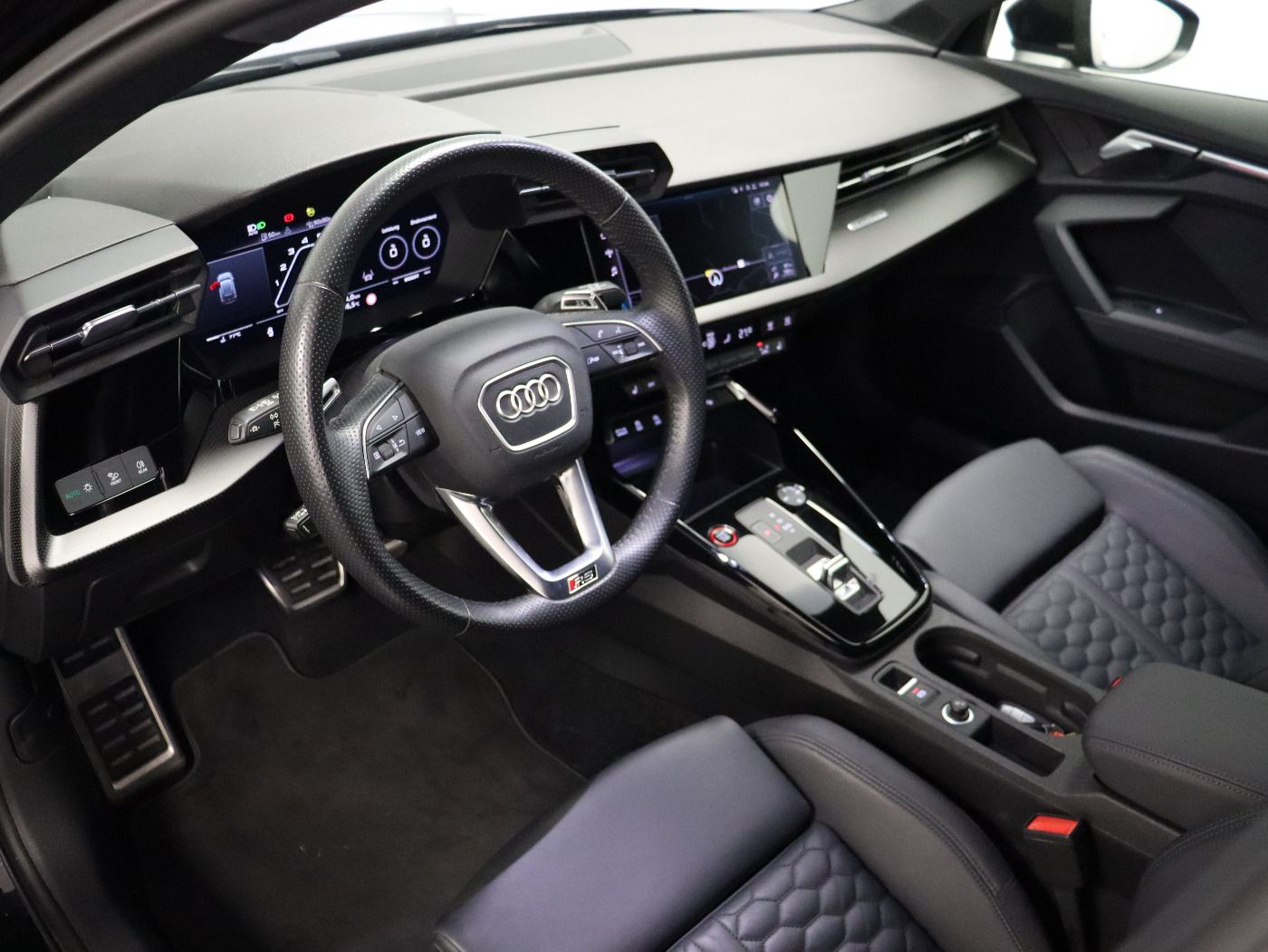 Fahrzeugabbildung Audi RS3 Sportback 2.5 TFSI quattro S-tronic Matrix|A