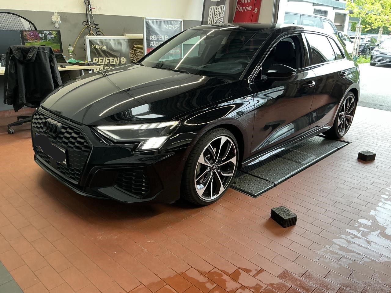 Fahrzeugabbildung Audi A3 Sportback 1.5 TFSI S tronic S line Matrix|B&O