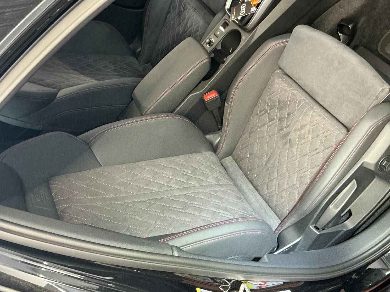 Fahrzeugabbildung Audi A3 Sportback 1.5 TFSI S tronic S line Matrix|B&O