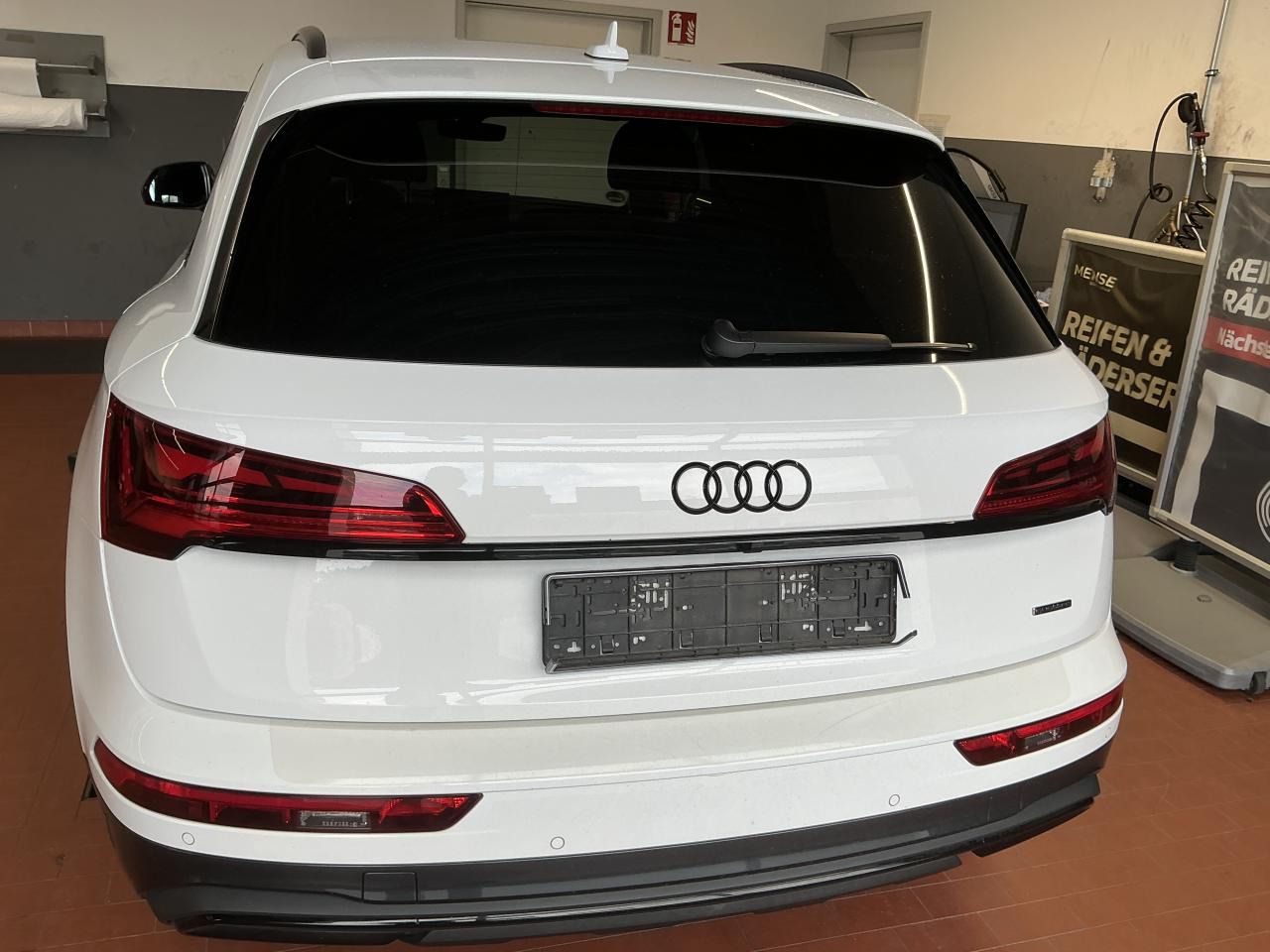 Fahrzeugabbildung Audi Q5 40 TDI Quattro S-tronic S line Matrix|CarPlay