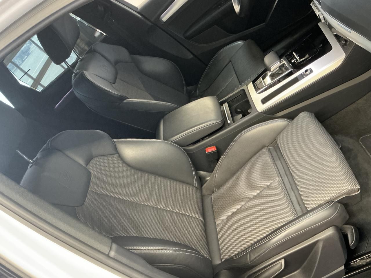 Fahrzeugabbildung Audi Q5 40 TDI Quattro S-tronic S line Matrix|CarPlay