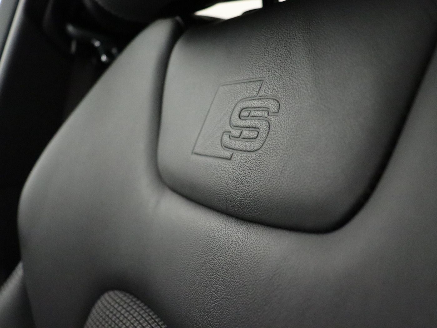 Fahrzeugabbildung Audi A6 Avant 50 TDI quattro S tronic S line ACC|LED|