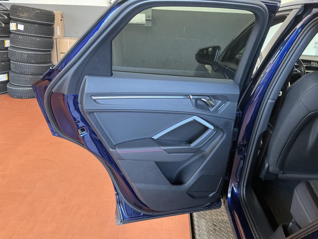 Fahrzeugabbildung Audi Q3 Sportback 45 TFSIe S-tronic S line Standhzg|L